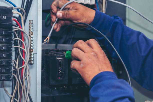 Best Affordable Emergency Electrician  in Essexville, MI